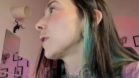 juliet_sourire online show from 12.30.24