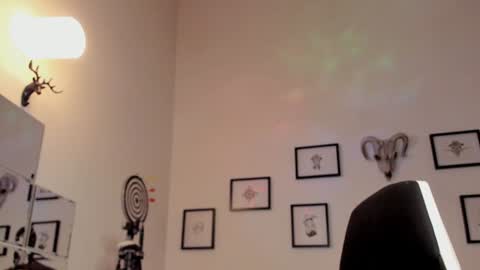 Snapshot of juliet_sourire chatting on 01.15.25 juliet_sourire online show from 01.15.25