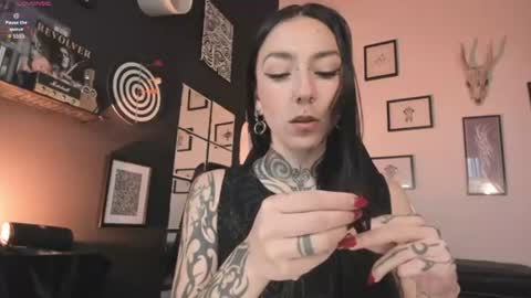 juliet_sourire online show from 08.04.26