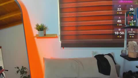 Juli online show from 11.01.25