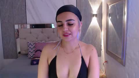 julieta__fox_ online show from 02.02.26