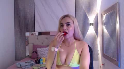 julieta__fox_ online show from 02.20.26