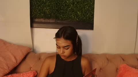 Juli online show from 04.16.26