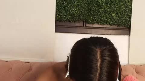 Juli online show from 04.18.26