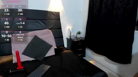 Snapshot of julieta_coopeer_ chatting on 01.09.25 Julieta online show from 01.09.25