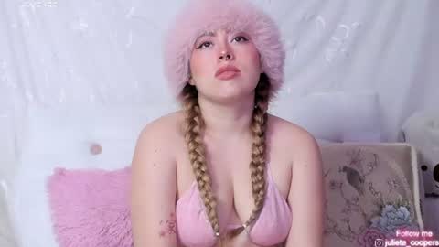 Snapshot of julieta_cooper20 chatting on 06.21.26 Juli online show from 06.21.26