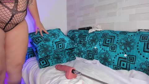 Mitchell  Independent model online show from 02.02.26