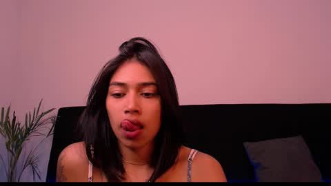 julieta_livee online show from 02.04.26
