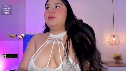 Julieta Mille online show from 11.17.25