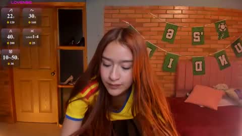 Snapshot of julieta_moretti chatting on 06.24.26 Julieta online show from 06.24.26
