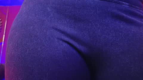 Snapshot of julieta_russell chatting on 01.16.26 Julieta online show from 01.16.26