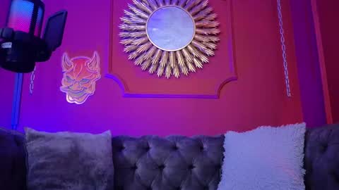 Snapshot of julieta_russell chatting on 02.19.26 Julieta online show from 02.19.26