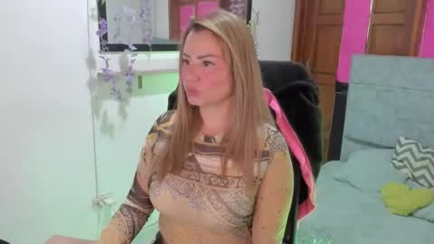 Snapshot of julieta_star69 chatting on 05.24.26 julieta_star69 online show from 05.24.26