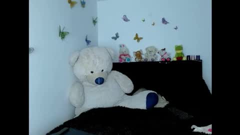 Snapshot of julietabrilla chatting on 01.07.25 Andrea online show from 01.07.25