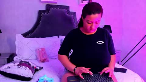 julietakane online show from 12.10.24