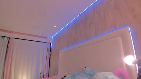 Julieta Vargas online show from 04.04.26