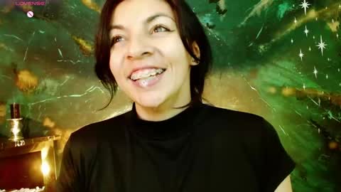 Snapshot of julieth_sex1 chatting on 05.14.26 online show from 05.14.26
