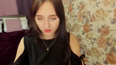 Snapshot of julietmonli chatting on 09.27.25 julietmonli online show from 09.27.25