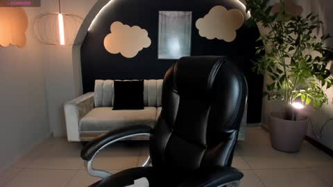 Snapshot of juliettabasset chatting on 02.02.25 JULIETTA online show from 02.02.25