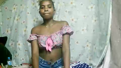 Snapshot of juliette9794 chatting on 09.19.25 juliette9794 online show from 09.19.25