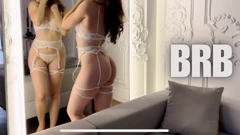 Julie online show from 02.11.25