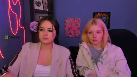 julie online show from 04.30.26