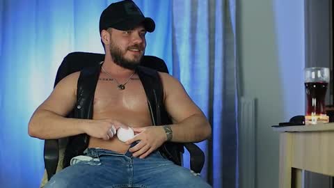 Snapshot of juliusmasters chatting on 01.06.25 JULiUS online show from 01.06.25