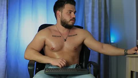 Snapshot of juliusmasters chatting on 01.06.25 JULiUS online show from 01.06.25