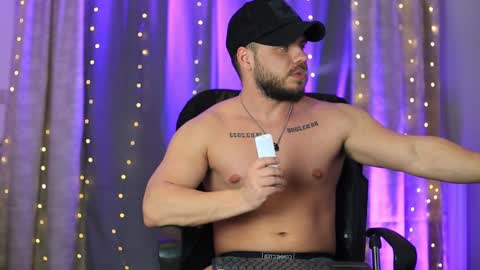 Snapshot of juliusmasters chatting on 01.21.25 JULiUS online show from 01.21.25