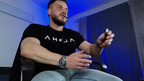 Snapshot of juliusmasters chatting on 01.28.25 JULiUS online show from 01.28.25