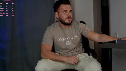 Snapshot of juliusmasters chatting on 10.19.25 JULiUS online show from 10.19.25