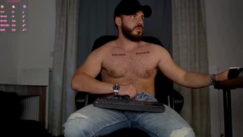 Snapshot of juliusmasters chatting on 10.27.25 JULiUS online show from 10.27.25