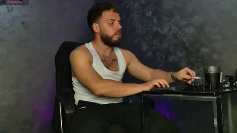 Snapshot of juliusmasters chatting on 11.18.25 JULiUS online show from 11.18.25