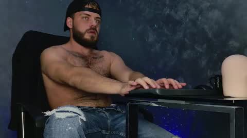 Snapshot of juliusmasters chatting on 11.26.25 JULiUS online show from 11.26.25