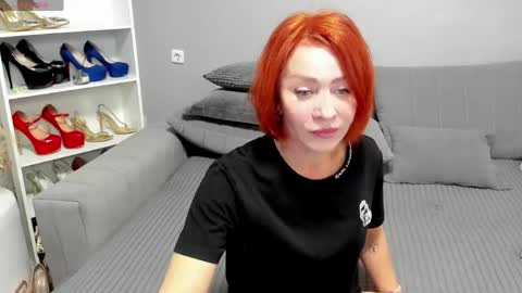 Snapshot of jullia_moor chatting on 05.01.26 jullia_moor online show from 05.01.26