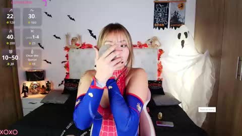 Snapshot of jullianapriv_ chatting on 10.06.25 jullianapriv_ online show from 10.06.25