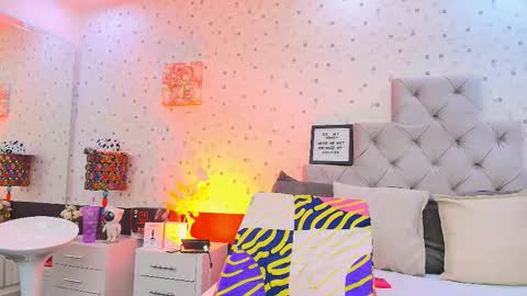 Julieta Reyes   online show from 09.09.25