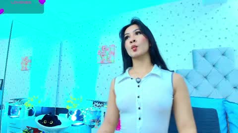 Julieta Reyes   online show from 04.02.26