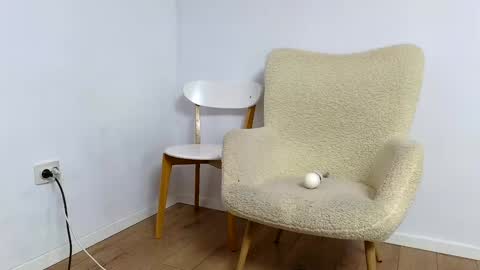 Snapshot of jullyenn chatting on 12.18.24 Jully online show from 12.18.24