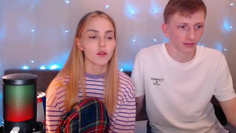 Snapshot of julsweet chatting on 09.18.25 sweet online show from 09.18.25