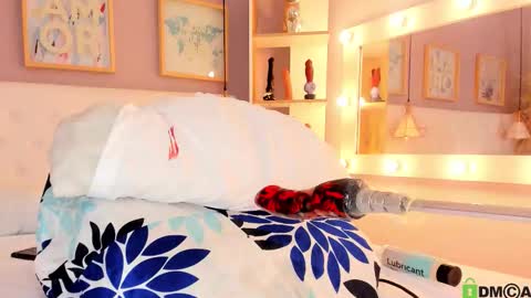 Snapshot of julyanna_ chatting on 10.16.25  Juliana  online show from 10.16.25