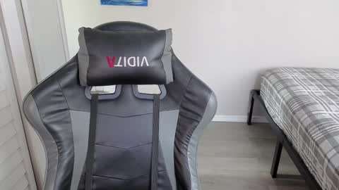 julyclb online show from 01.14.26