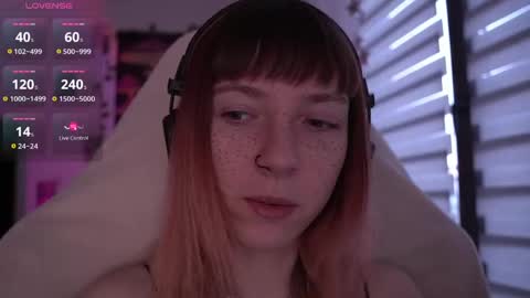 Snapshot of just_busking chatting on 03.11.25 Julia online show from 03.11.25