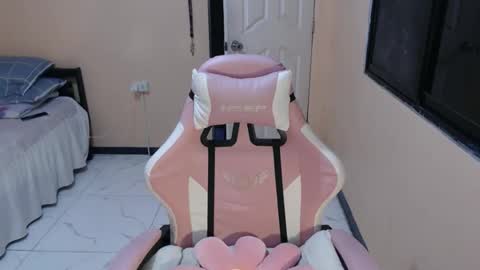 Snapshot of just_dirty_fun chatting on 12.04.25 justdirtyfun online show from 12.04.25