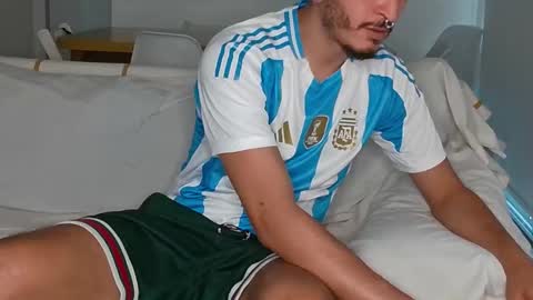 JustAtall Guy online show from 12.16.25