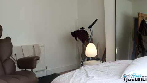 Billie  B  William online show from 09.11.25