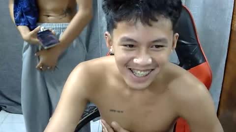 Snapshot of justcallme_james chatting on 05.10.26 James online show from 05.10.26