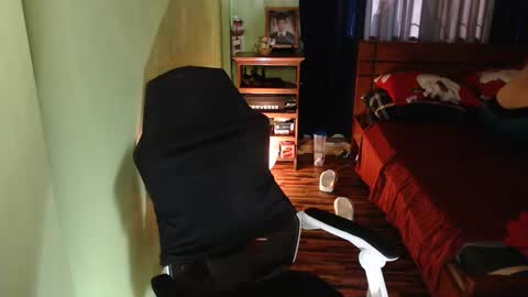 Snapshot of justcallmekarl chatting on 10.20.25 Karl online show from 10.20.25