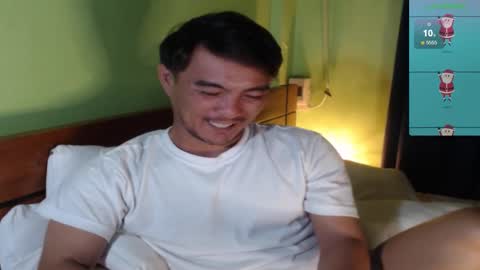 Snapshot of justcallmekarl chatting on 12.22.25 Karl online show from 12.22.25