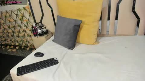 Gisselle Rate me with a thumbs up  online show from 07.10.26